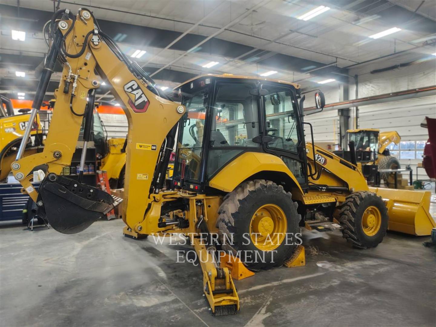 Cat 420, Backhoe Loader, 159 hours, S/N: H8T04752, 2024 - Image 2