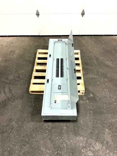 600 Amp. General Electric, AQF3426JBX Series II, panelboard, 4W, 120/208Y Volts, 3 phase - Image 1
