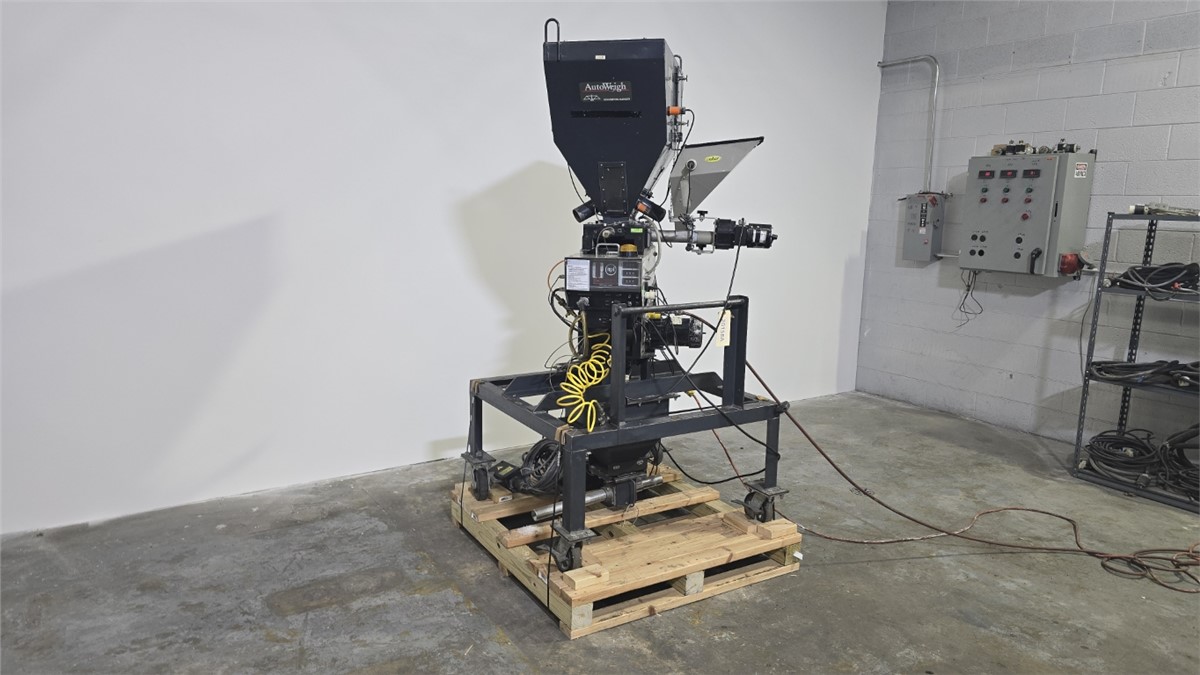 Maguire #WSB-220, 2 component gravimetric blender w/ additive feeder, 900-1000 lb/hr. - Image 2