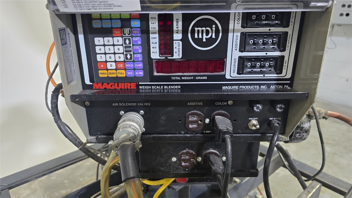 Maguire #WSB-220, 2 component gravimetric blender w/ additive feeder, 900-1000 lb/hr. - Image 8