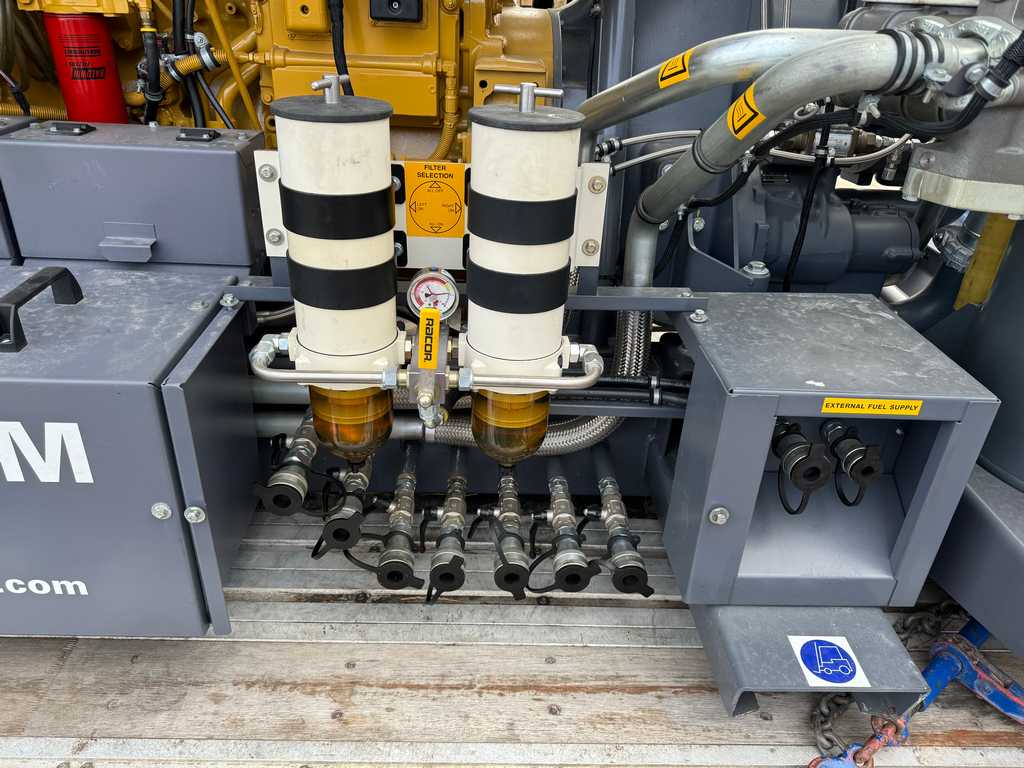 1525 cfm, 365 psi, Atlas Copco #XRVO1550CD7, air compressor, 56 hours, 700 HP Caterpillar C18 engine, Tier 3 - Image 2