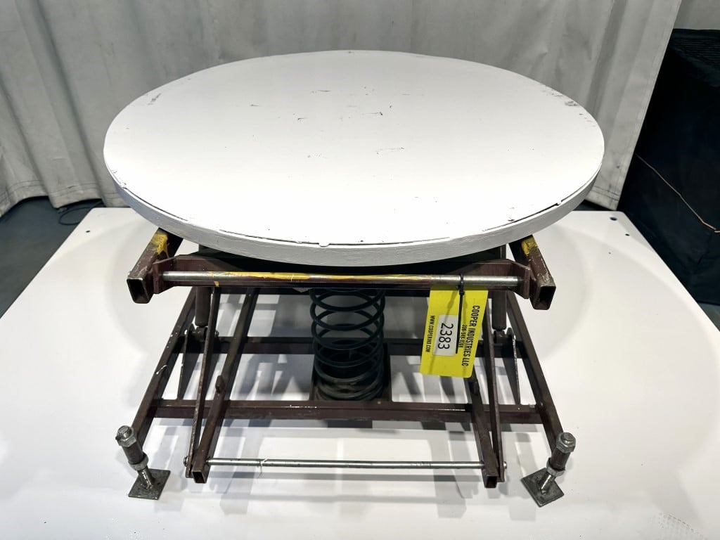 360° Spring pallet positioner/leveler, Southworth, 44" dia., with fork pockets & adjustable leveling feet - Image 1