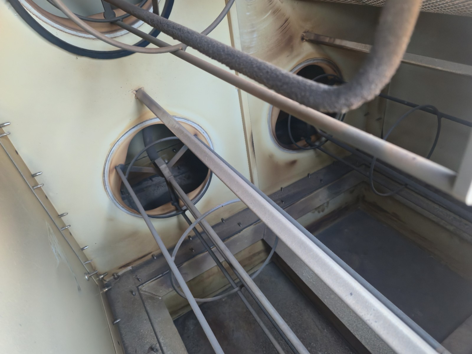 4000 cfm Microair #RP8, cartridge dust collector, Mitsubishi laser - Image 5