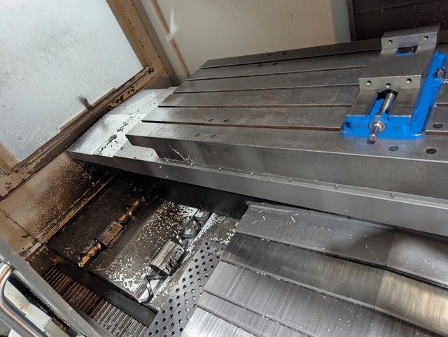 Haas #VF-6SS, CNC vertical machining center, wired with 4th Axis, 64" X, 32" Y, 30" Z, 12000 RPM, 24 side - Image 4