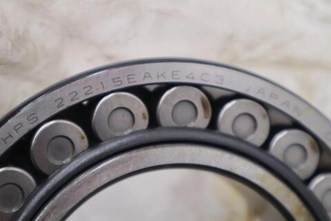NEW IN BOX NSK Bearing 22215EAKE4C3 STOCK H1655A - Image 3