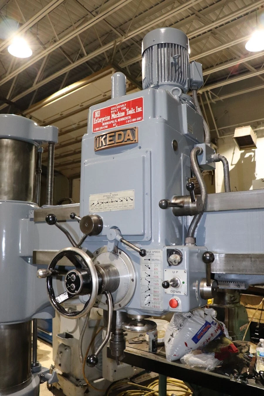 4' -12" Ikeda #RM-1175, Radial Drill, 30-1500 RPM, 5.5 kW, 200/440 V, 1979 - Image 4