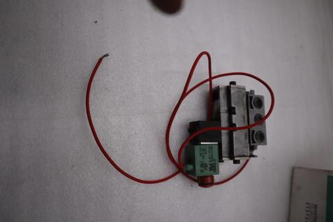 New asco u8401b101 solenoid valve 24vdc 20-150 psi - stock k-3254cc - Image 4
