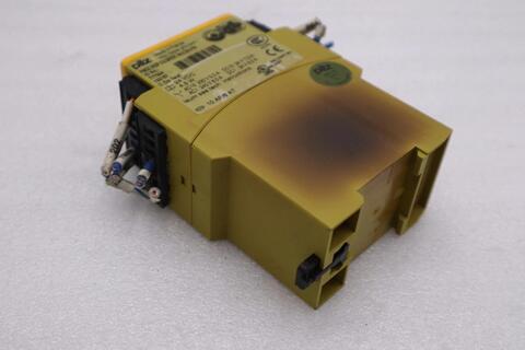 PILZ 777504 Safety Relay PNOZ XV2P 0.5/24VDC 2N/o 2N/o STOCK H1825 - Image 3