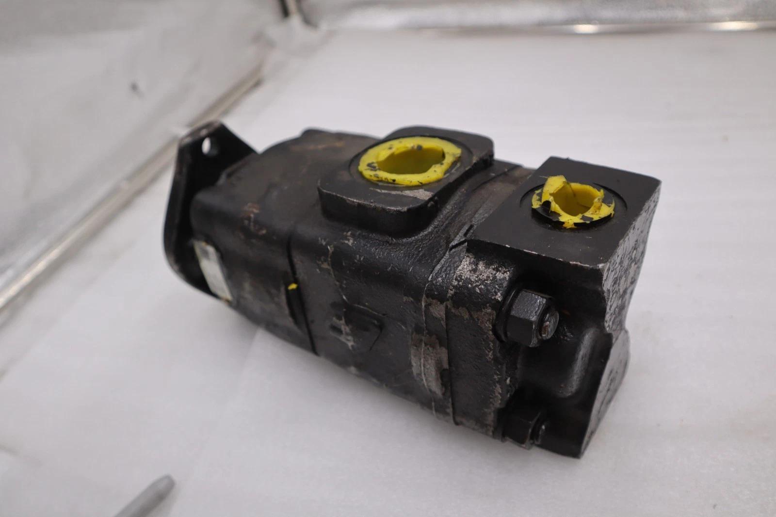 3269121137 Parker Commercial Intertech Gear Pump STOCK H1832 - Image 1