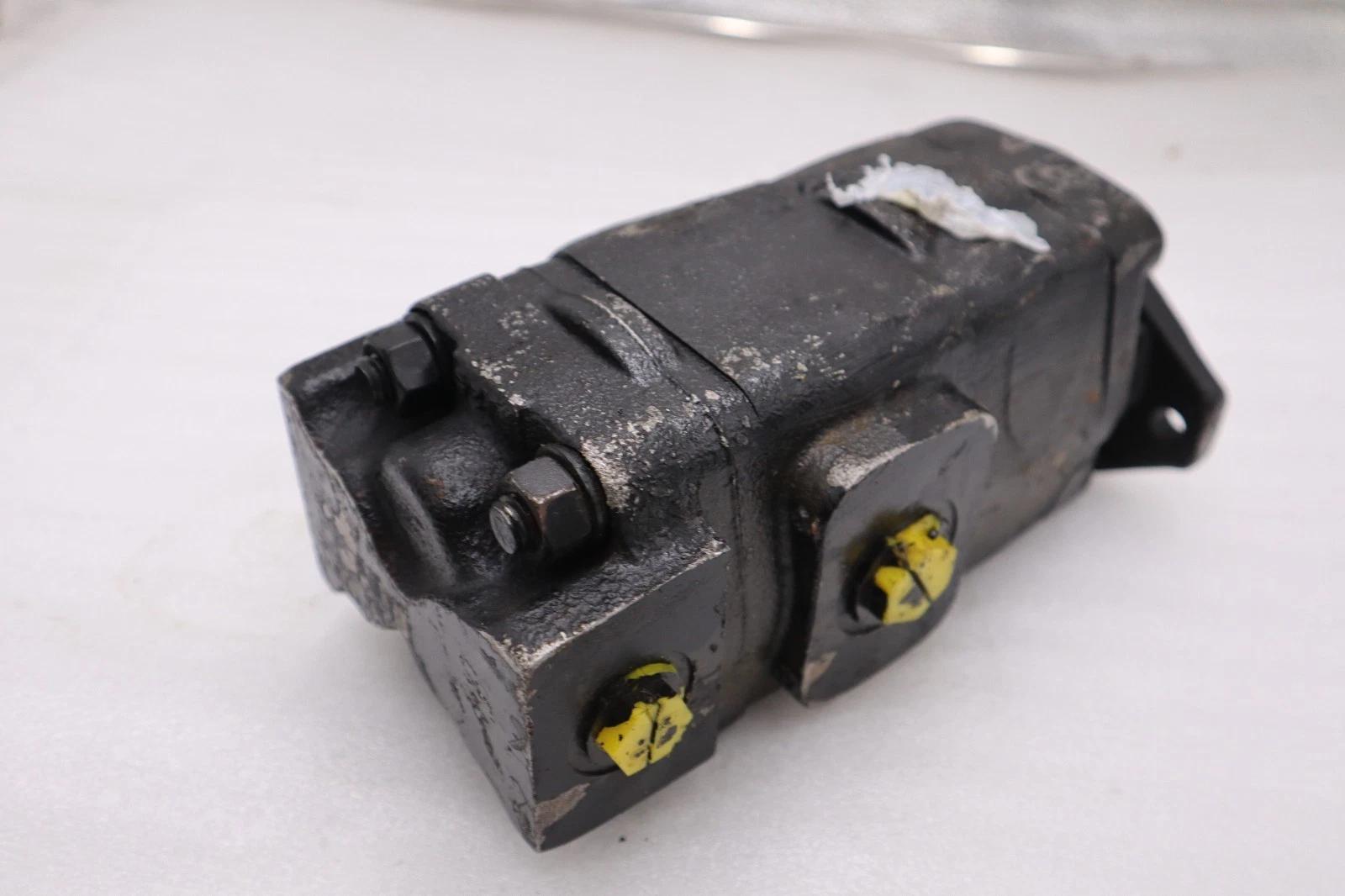 3269121137 Parker Commercial Intertech Gear Pump STOCK H1832 - Image 2