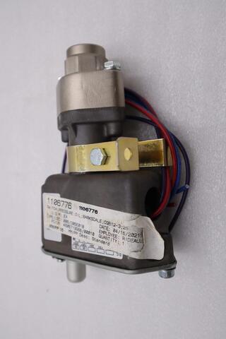 NEW OPEN BOX Barksdale C9612-3 Pressure Actuated Switch STK H960A - Image 3