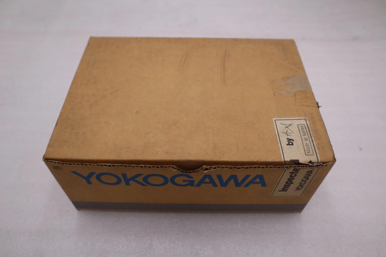 Yokogawa ut320-00 controller 100-240vac 50/60hz stock 1398cc - Image 3