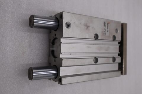 SMC MGPM32N-100 Pneumatic Guided Cylinder - SURPLUS NEVER USED - STOCK H1364 - Image 3