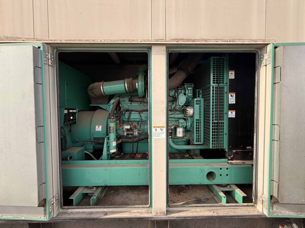 500 KW Cummins #DFEK, diesel generator set, 480 Volts, 2005 - Image 7