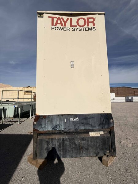 1000 KW Taylor #DS1000M, diesel generator set, 277/480 Volts, 2007 - Image 2