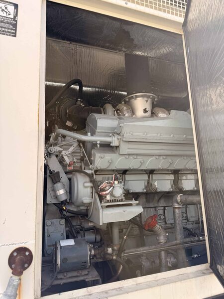 1000 KW Taylor #DS1000M, diesel generator set, 277/480 Volts, 2007 - Image 9
