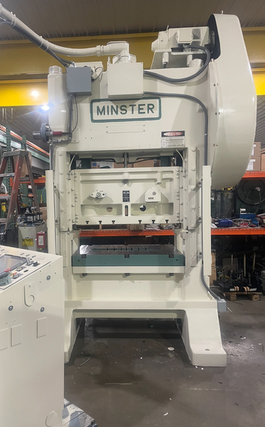 100 Ton, Minster #P2-100-48, straight side punch press, 3" stroke, 17.5" Shut Height, 15 HP - Image 2
