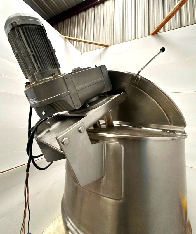 200 gallon Lee Industries #200Eina-2, Stainless Steel Inclined Agitation Jacketed Mix Kettle, 90 psi @ - Image 5