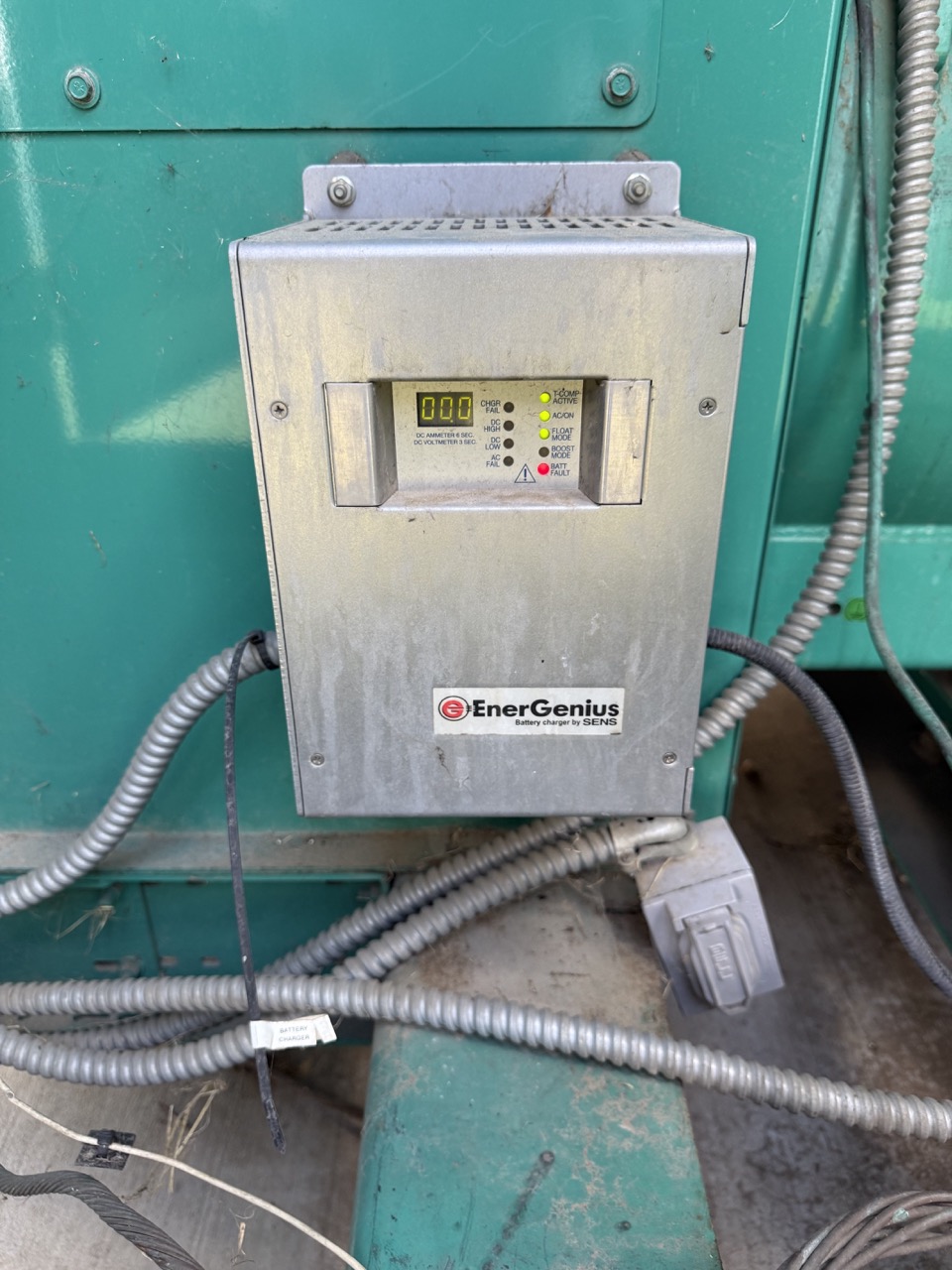 450 KW Cummins #450GFGA, Stationary Natural Gas Generator, 1800 RPM, 675 amps, 277/480 Volts, 205 hours, 2011 - Image 9