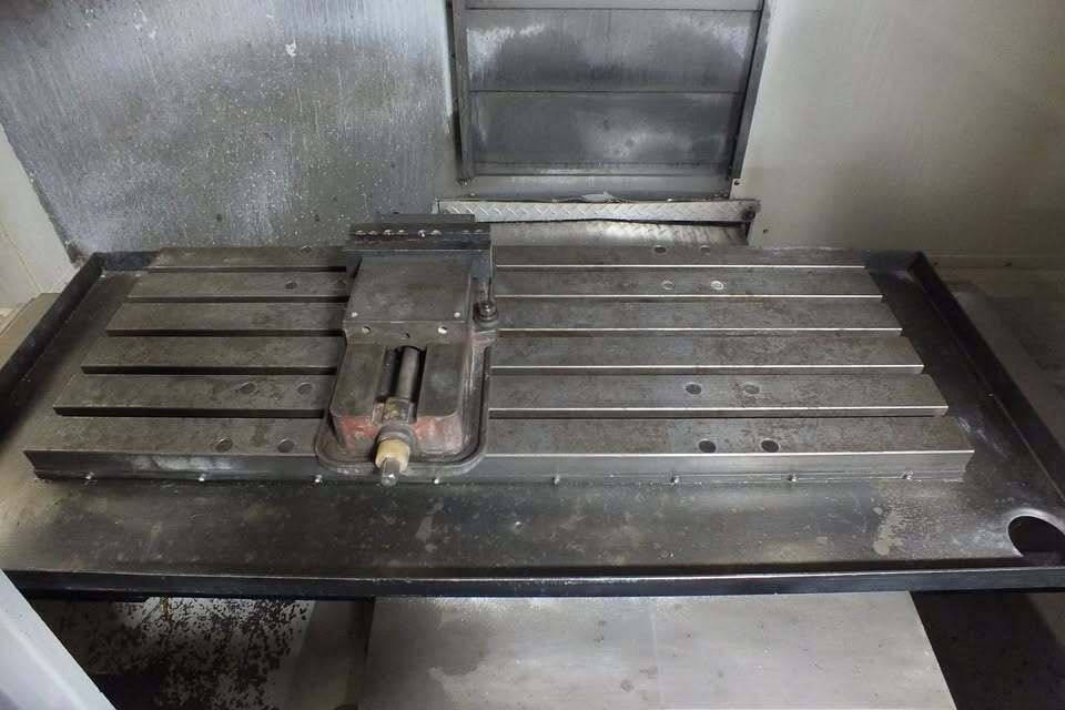 Haas #VF-3B, CNC Vertical Machining Center, 3-Axis, 40" X, 20" Y, 25" Z, 18" x 48" Table, 20 HP, 7500 RPM - Image 2