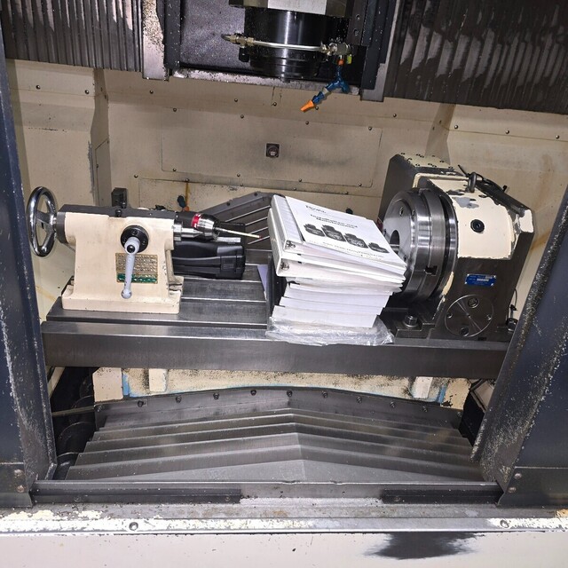 Makino #S56, CNC Vertical Machining Center, 35.4" X, 19.7" Y, 17.7" Z, 39.4" x 19.7" Table, 20 HP, 20000 RPM - Image 4