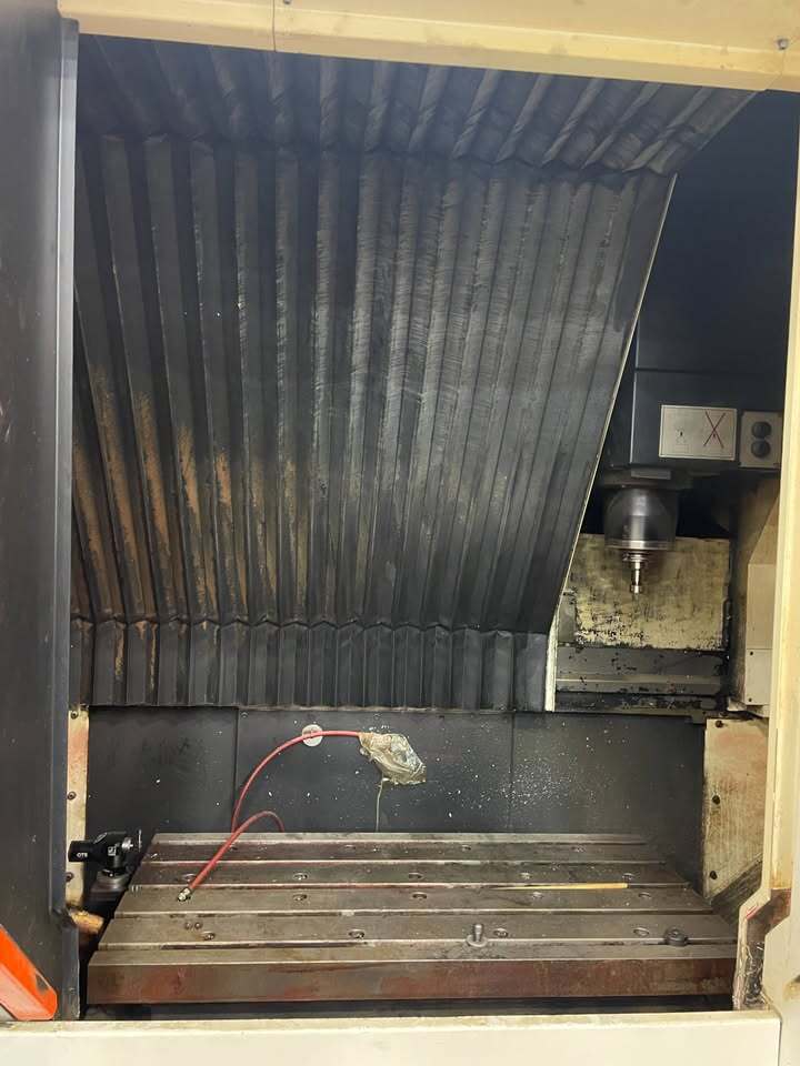 Mazak #VCU-500C, CNC Vertical Machining Center, 39.3" X, 19.8" Y, 20" Z, 19.68" x 39.37" Table, 15 HP, 12000 - Image 4