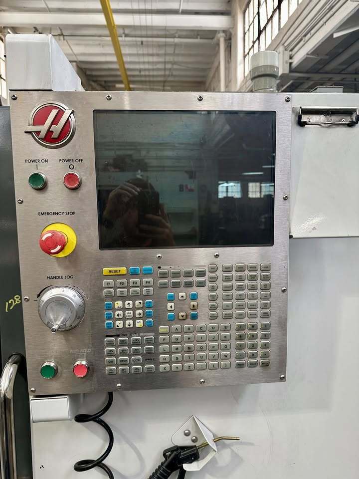 Haas #TM-2P, CNC Vertical Machining Center, 3-Axis, 40" X, 16" Y, 16" Z, 10.5" x 57.75" Table, 7.5 HP, 6000 - Image 3
