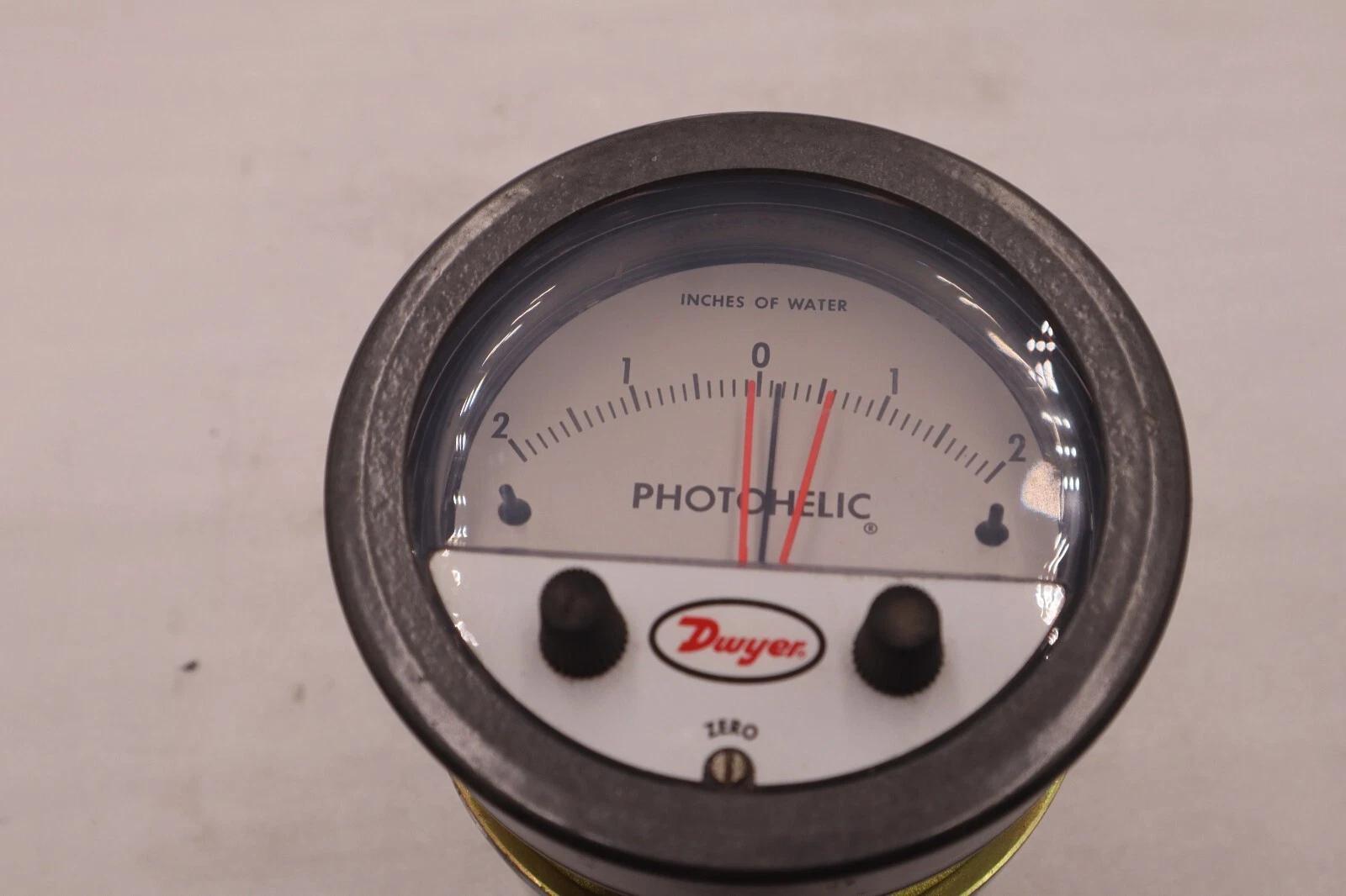 Dwyer 3304 Photohelic Pressure Switch Water Gauge STOCK 5524 - Image 2