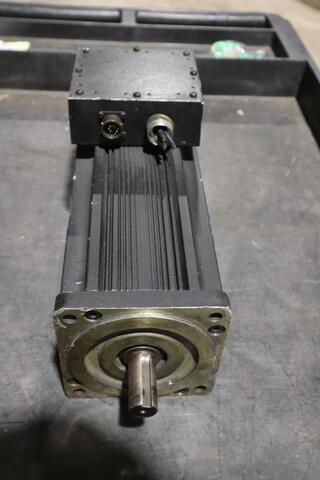 Kollmorgen B-604-A-51-B3 Brushless Goldline Servo Motor STOCK S696 - Image 4