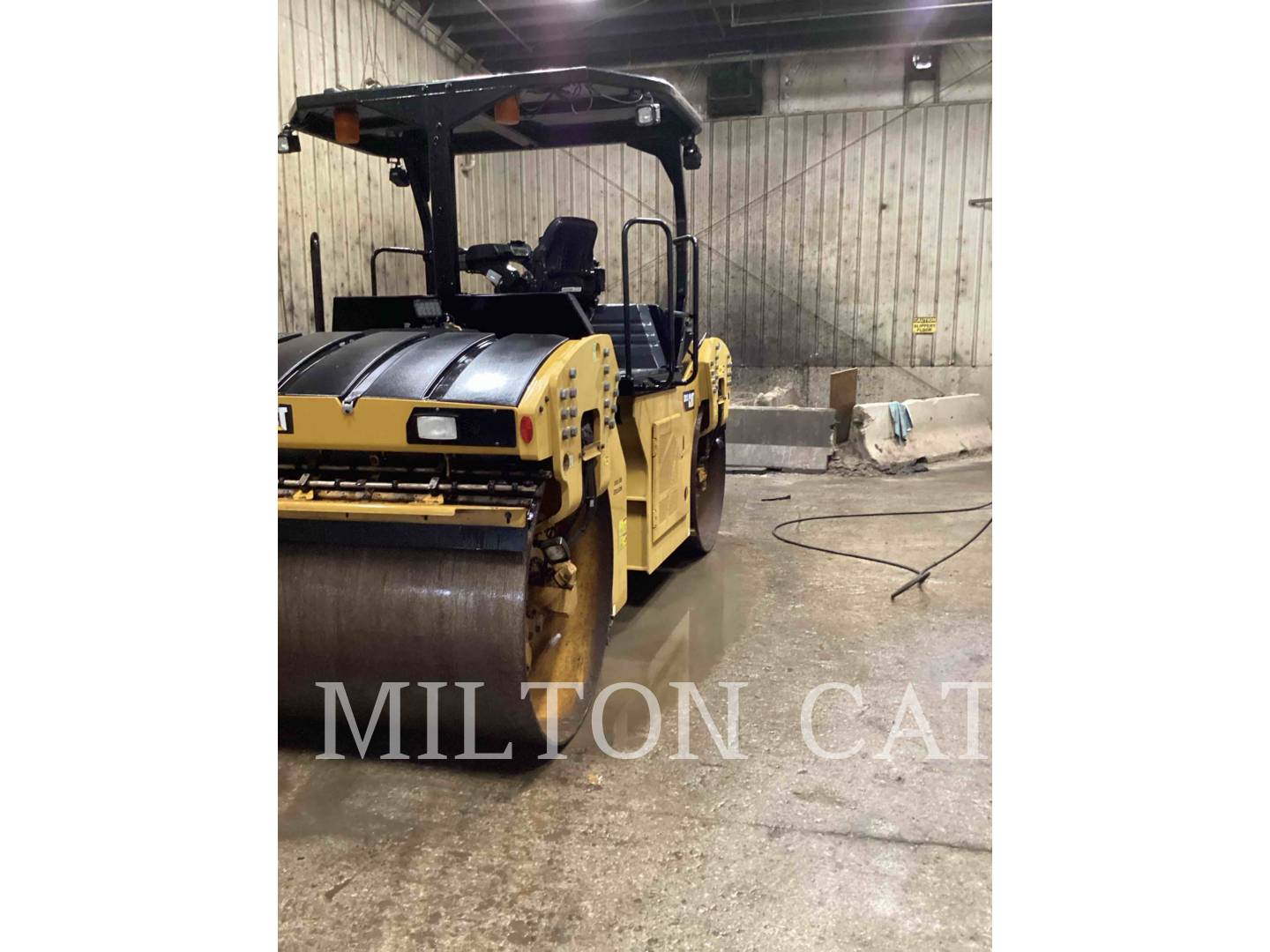 Caterpillar CB13, Compactor, 3674 hours, S/N: PWP00608, 2020 - Image 3