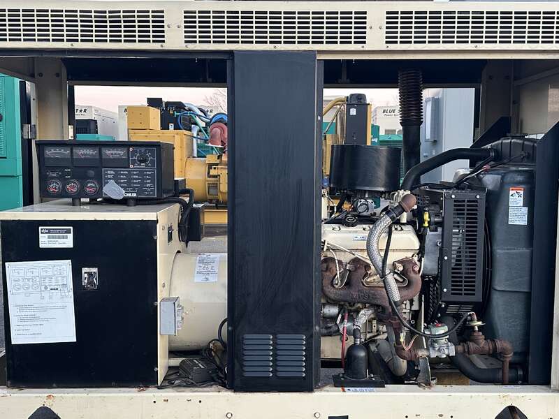 44 KW Kohler #45RZG, Natural gas LP generator set, 120/240 Volts, 1-phase, 75 HP @ 1800 RPM, GM 4.3L engine - Image 4
