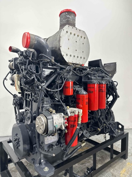Komatsu #SAA6D140E-5, Engine - Image 1