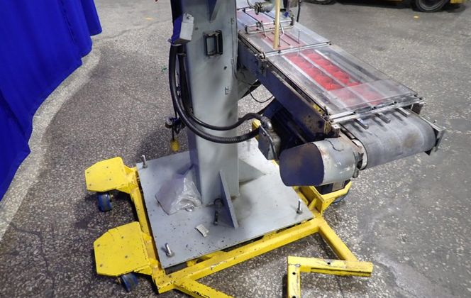 MMC Packaging Equipment Ltd. #CS-2, Capacity Press w/Feeder, 208-220/460 V - Image 9