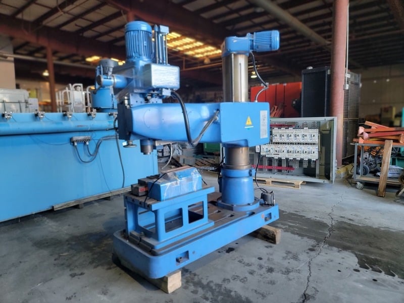 2.3'-11.8" Kao Ming #KMR-1100S, Radial Arm Drilling Machine, 19.68" x 29.52" x 15.74" table, 8.66" spindle - Image 4