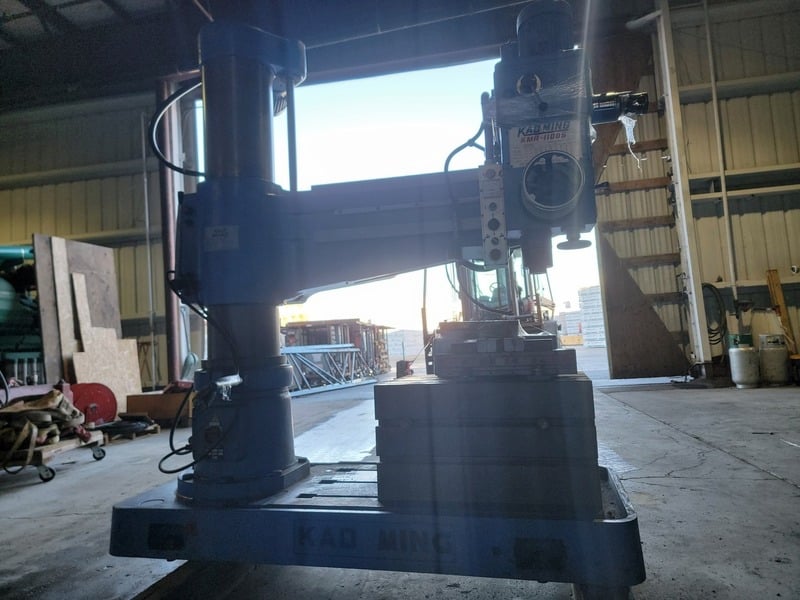 2.3'-11.8" Kao Ming #KMR-1100S, Radial Arm Drilling Machine, 19.68" x 29.52" x 15.74" table, 8.66" spindle - Image 7