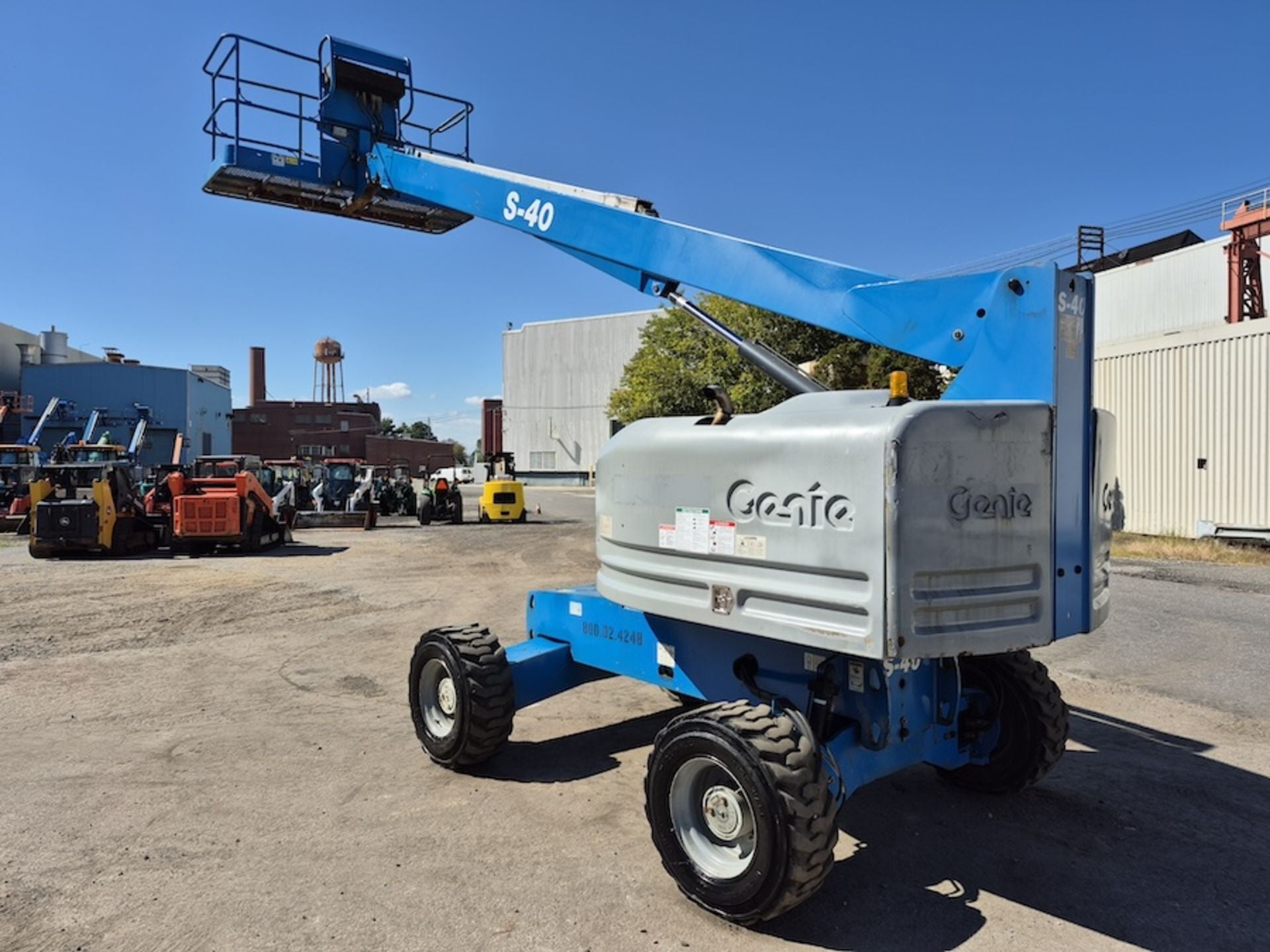 500 lb. Genie #S-40, telescopif boom man lift, 4WD, 40' height, 31'8" reach, Deutz diesel engine - Image 5