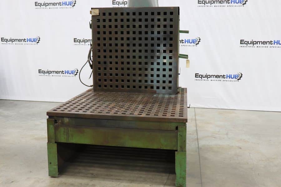 5' x 6' Acorn, welding table in stand, grounding lead, ventilation ducting - Image 2
