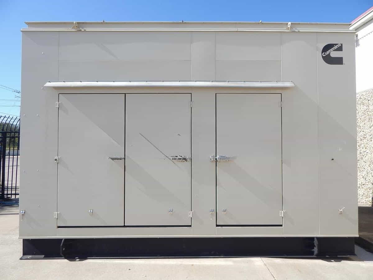 500 KW Cummins #500GFGB, Natural gas generator set, 277/480 Volts, 1800 RPM, GTA28 engine, EPA Certified - Image 1
