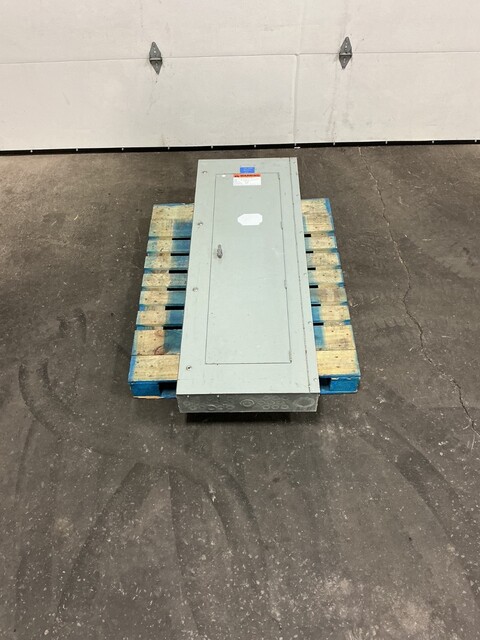 400 Amp. General Electric, NHB, panelboard, 4-wire, 3 phase, 277/480Y Volts - Image 2