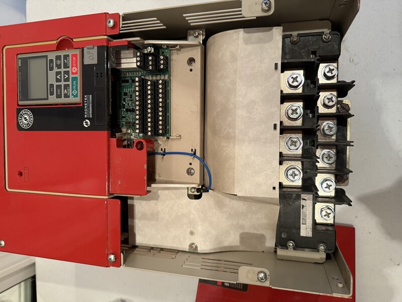 40 HP Yaskawa, CIMR-AU4A0072AAA, Variable Frequency Drive, 60 amps, 480 Volt, 3PH - Image 5