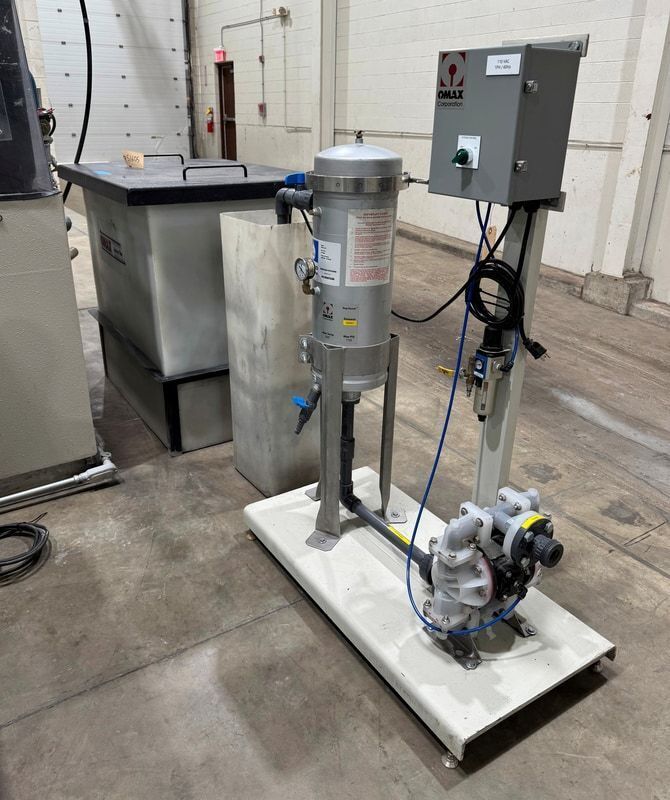 Omax #2626 Jet Machining center, 46" x 31" table, 26" X, 26" Y, 8" Z, 30 HP, 60000 psi, 2018 - Image 10