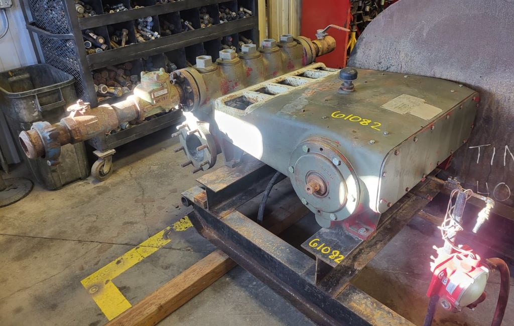 Wheatley HP 165L, Quintuplex pump, 165 HP, 300 RPM, 4.5" stroke, 3.25" ceramic plunger - Image 2