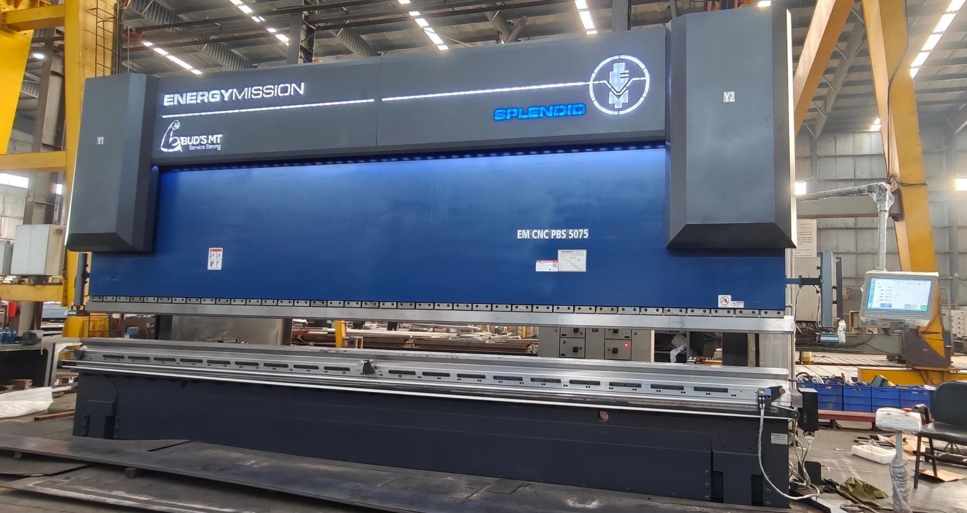 550 Ton, Energy Mission #PBS-5075, Press brake, 25' overall, 23.6" daylight, 14.8" stroke, 8.9" Shut Height - Image 1