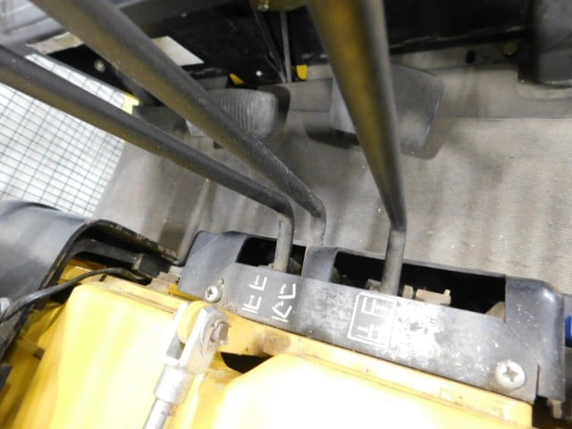 8000 lb. Yale #ERCO80HGN48Q091 Quad Mast Electric forklift with side shifter, 258" lift height - Image 2