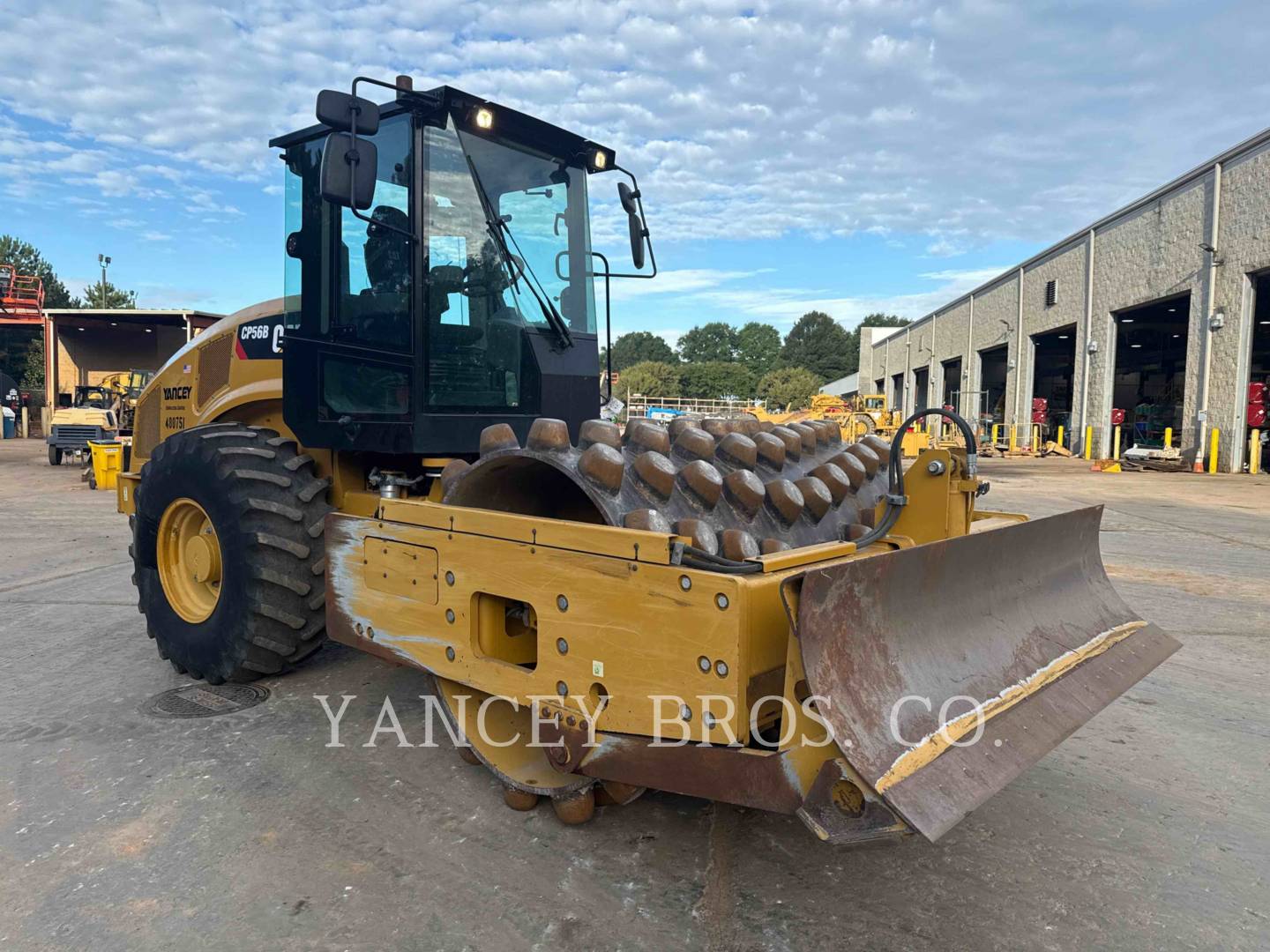 Caterpillar CP56B, Vibratory Single Drum Pad, 2321 hours, S/N: P5600904, 2021 - Image 2
