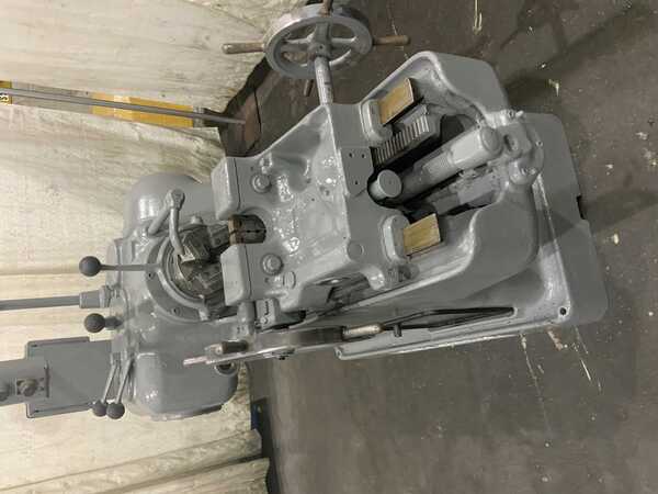 1/4" - 1" Landis #8R4762, lead screw pipe & bolt threader, 15" carriage travel, forward/reverse, 2 HP - Image 2