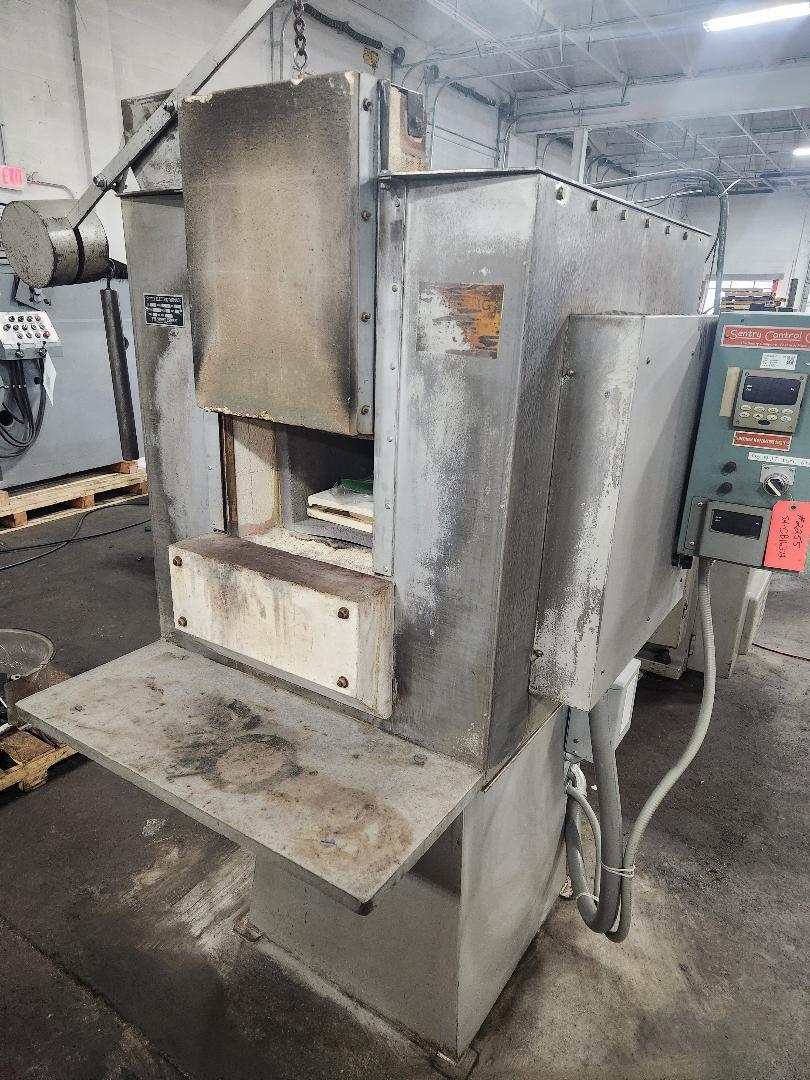 12" width x 8" H x 17.5" D Sentry Size 5 #AY, heat treat furnace, 2500°F, 220 V., 3-phase, 87 amps. - Image 1