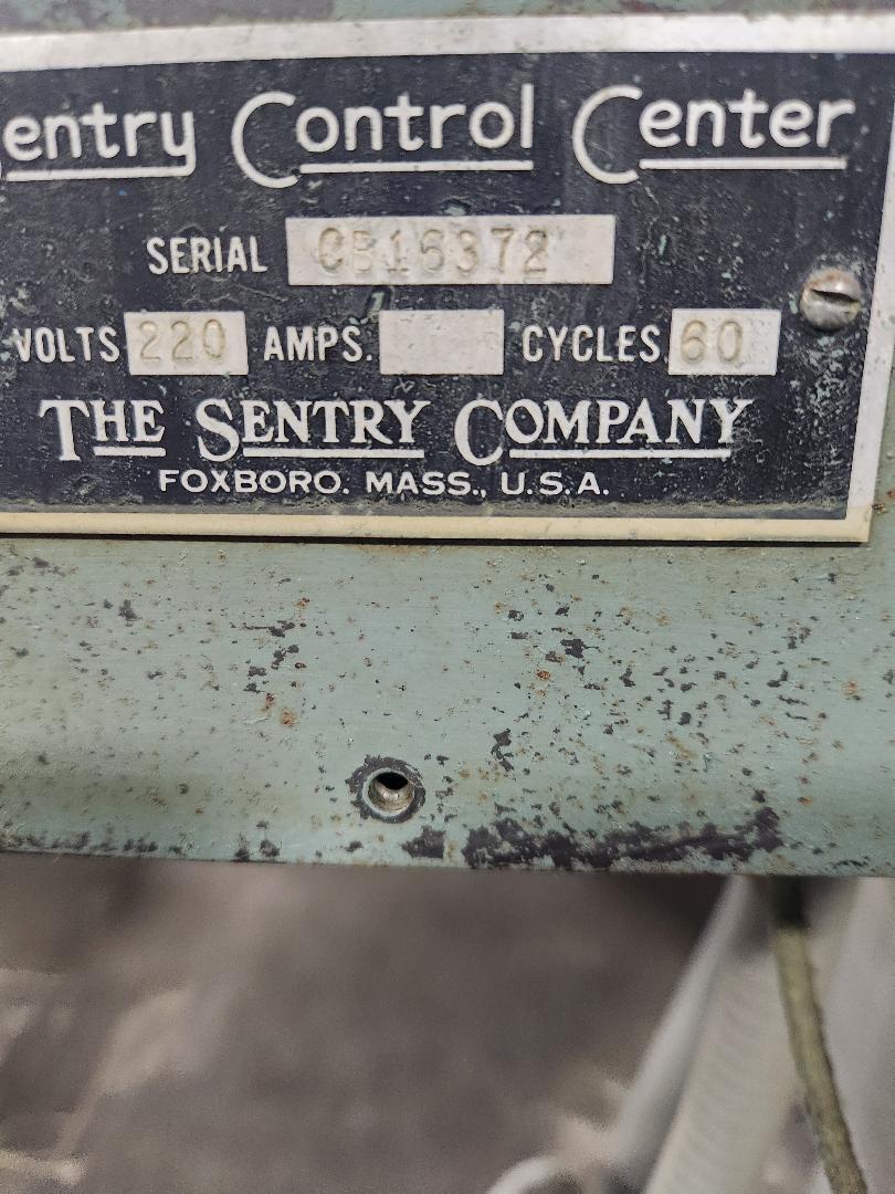 12" width x 8" H x 17.5" D Sentry Size 5 #AY, heat treat furnace, 2500°F, 220 V., 3-phase, 87 amps. - Image 8