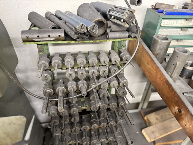 Sunnen #MBB-1600, horizontal hone, 6.5" ID, 200-1600 RPM, work light, 110 V., tooling - Image 10