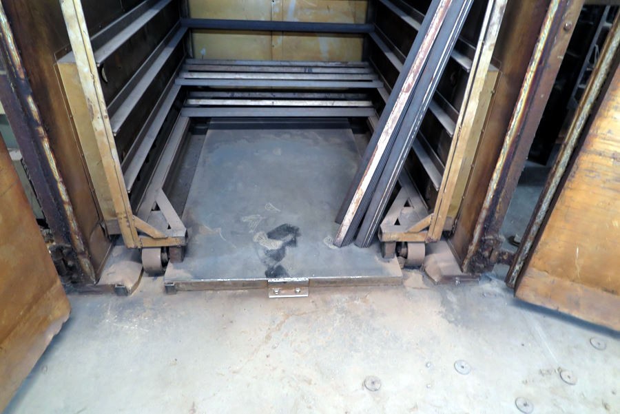 62" width x 72" H x 72" L Grieve, 450°F, electric walk in oven - Image 3